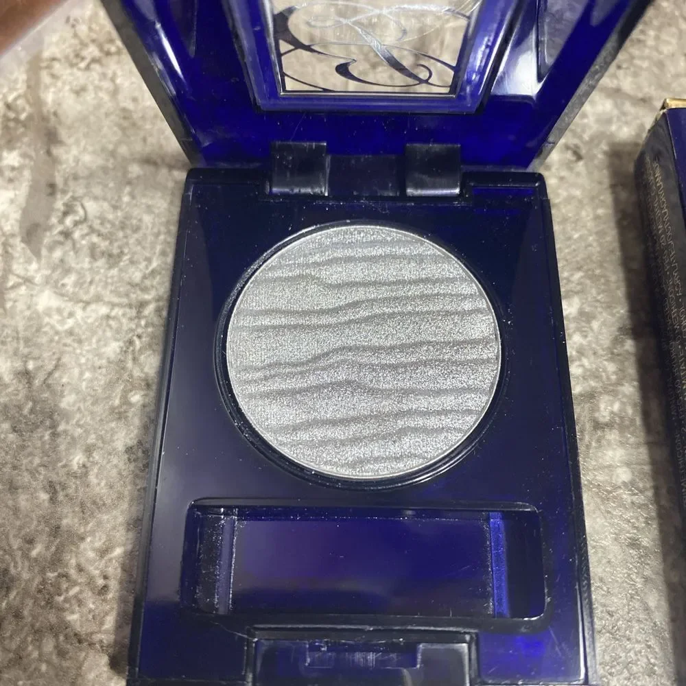 New Estee‎ Lauder Go Wink Powder Eyeshadow # 18 Silver Screen